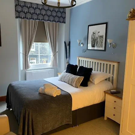 Hillsdale In בית הארחה