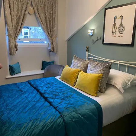 Hillsdale In בית הארחה